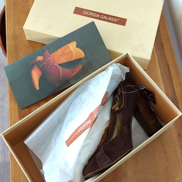 FINAL SALE🆕🌿GIORGIO GALASSI ITALIAN SUEDE PUMPS🌿 - Picture 2 of 16